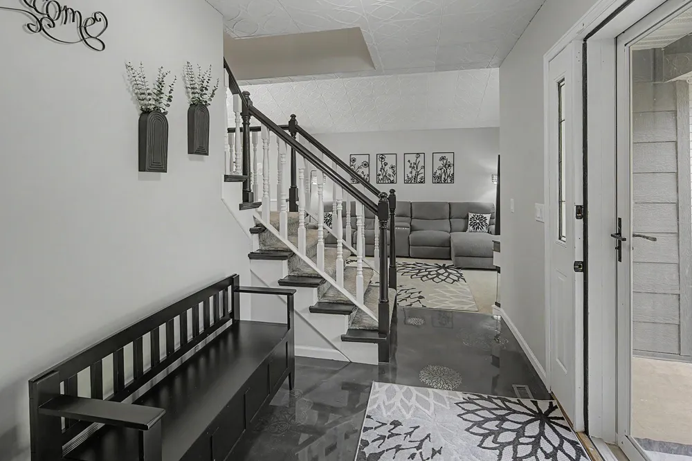 1705 Rushmore Drive Burnsville, MN 55306