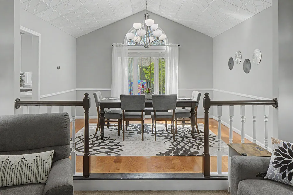 1705 Rushmore Drive Burnsville, MN 55306