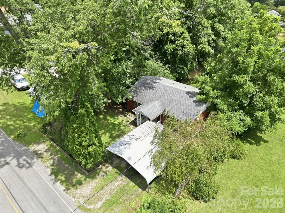 307 Beverly Avenue Hendersonville, NC 28792