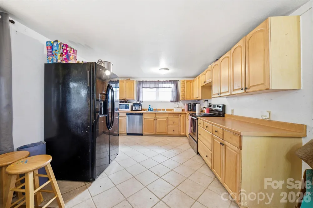 307 Beverly Avenue Hendersonville, NC 28792