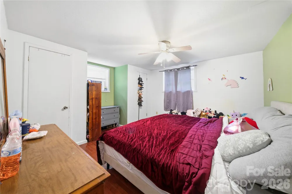 307 Beverly Avenue Hendersonville, NC 28792