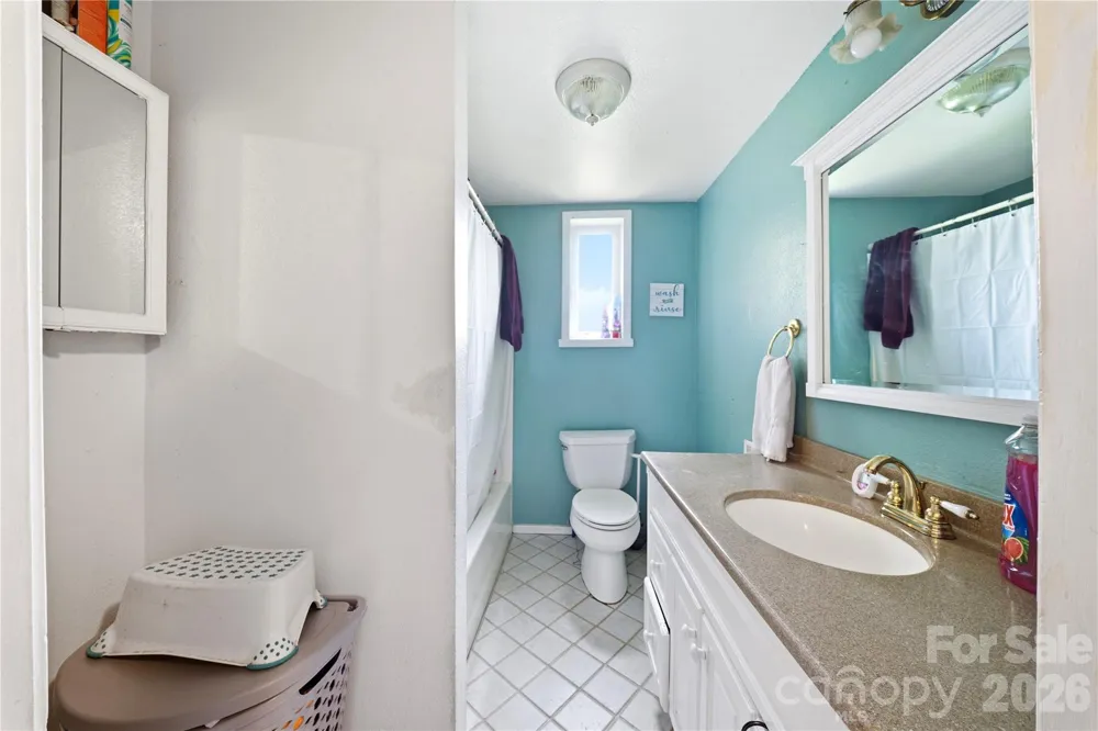307 Beverly Avenue Hendersonville, NC 28792