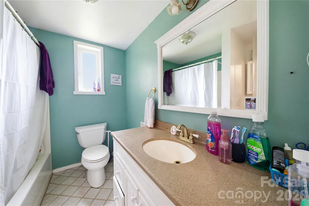 307 Beverly Avenue Hendersonville, NC 28792