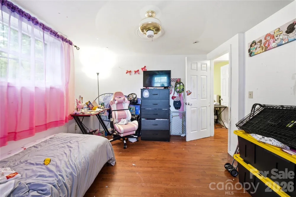 307 Beverly Avenue Hendersonville, NC 28792