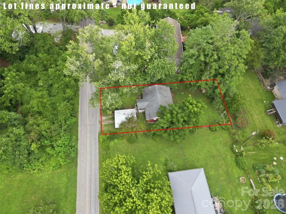 307 Beverly Avenue Hendersonville, NC 28792