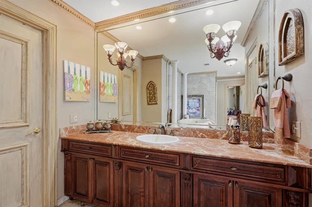 3112 Harris Street Gainesville, TX 76240