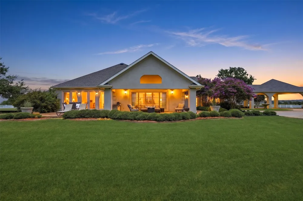 3112 Harris Street Gainesville, TX 76240