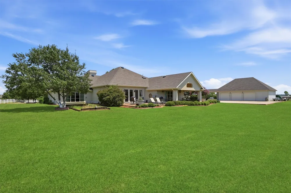 3112 Harris Street Gainesville, TX 76240