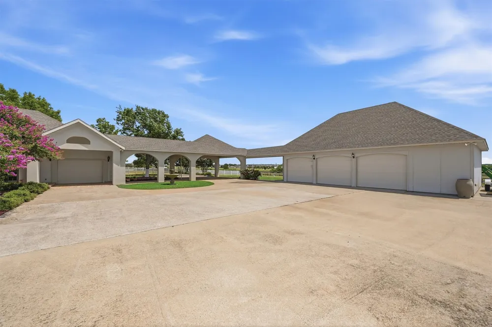 3112 Harris Street Gainesville, TX 76240