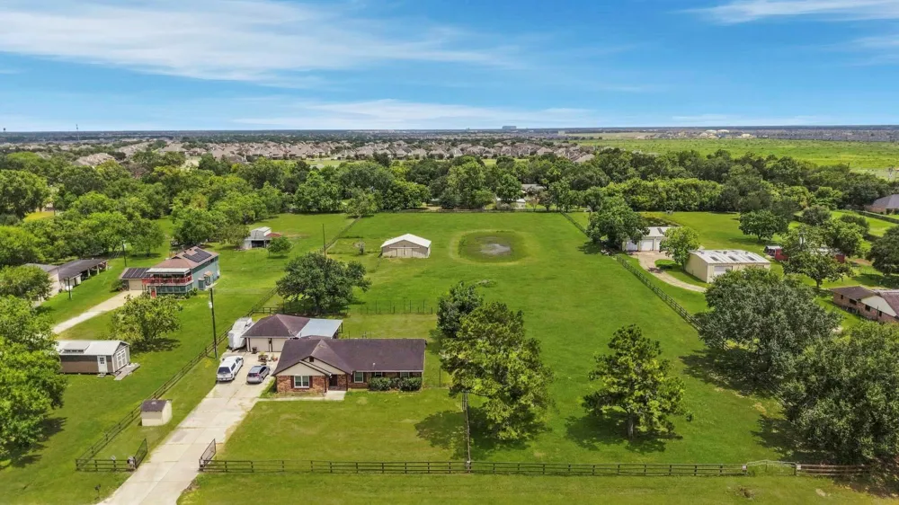 1011 Tori Richmond, TX 77469