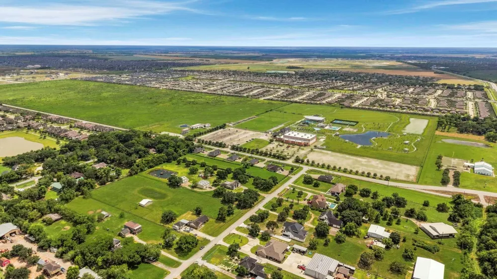 1011 Tori Richmond, TX 77469