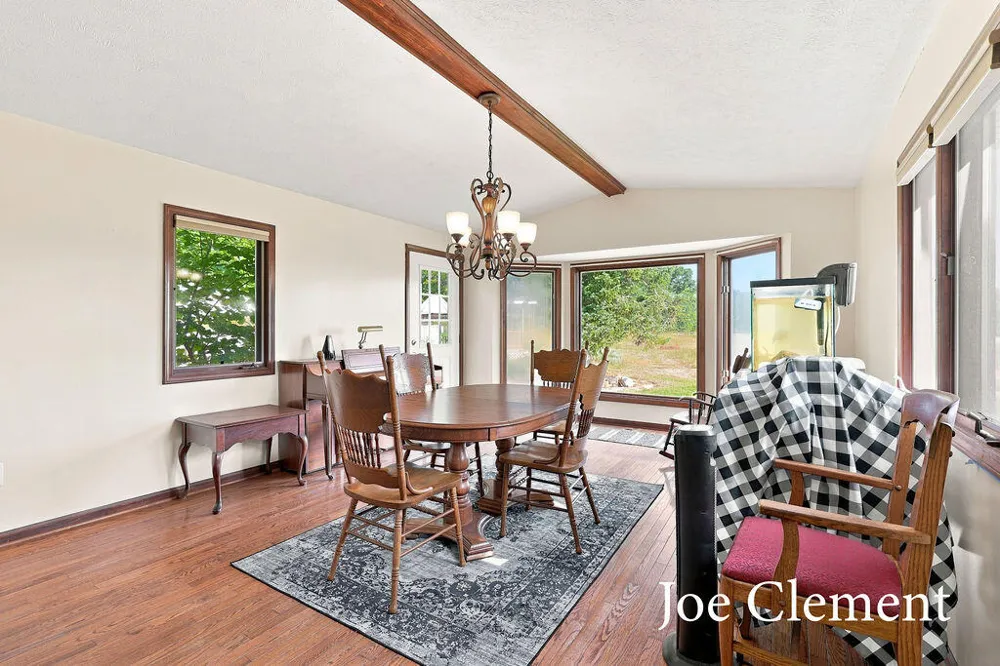 2283 19 Mile Road NW Kent City, MI 49330