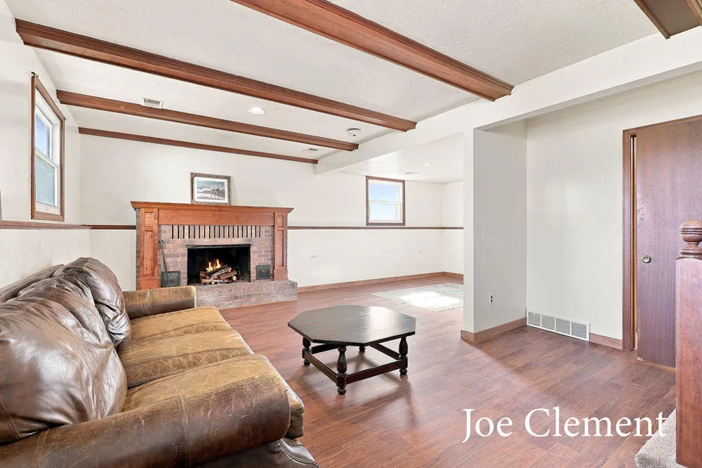 2283 19 Mile Road NW Kent City, MI 49330