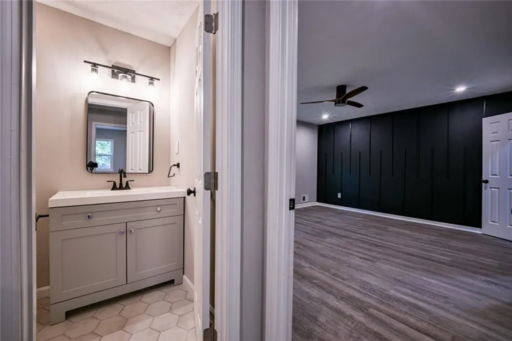 3053 Brook Lane Rex, GA 30273