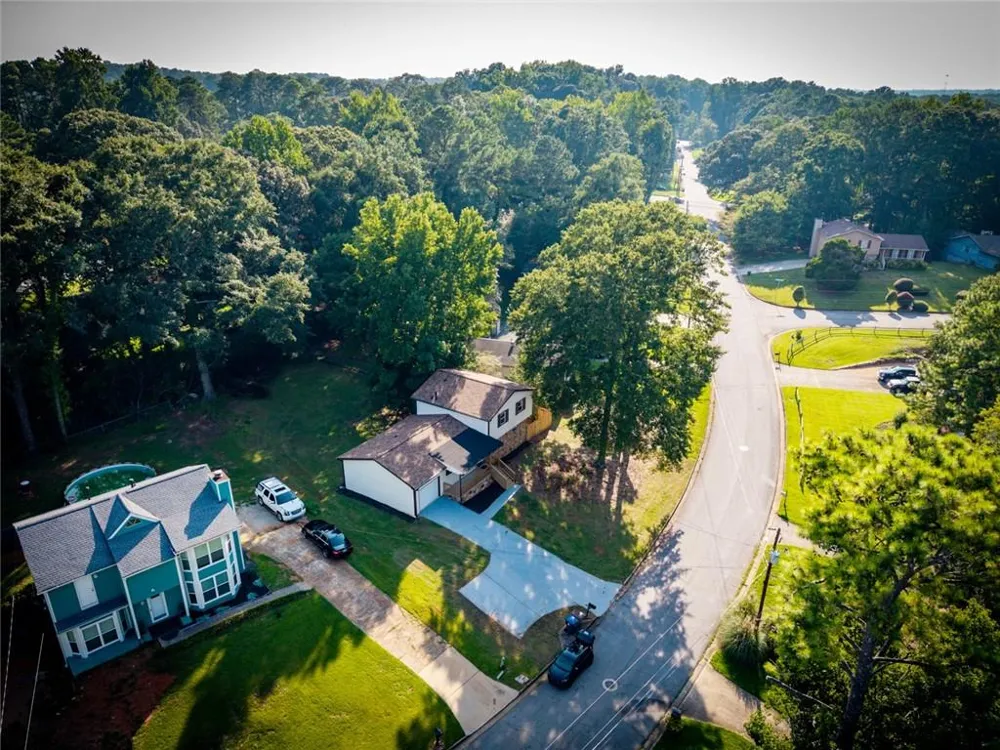3053 Brook Lane Rex, GA 30273