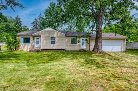 2244 Hammerslea Road