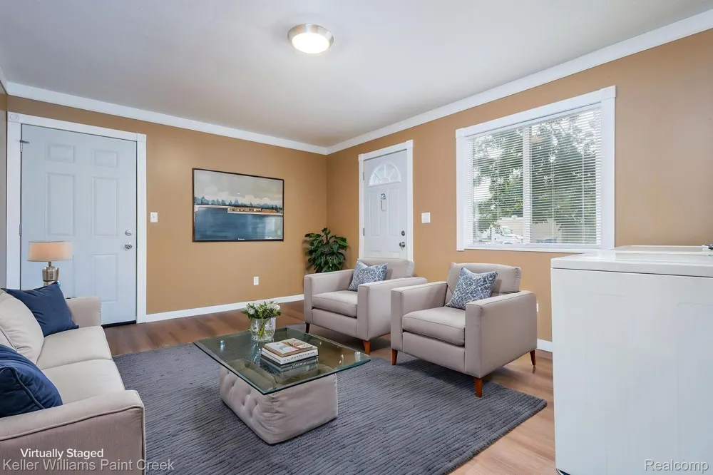 2244 Hammerslea Road Orion Charter Township, MI 48359
