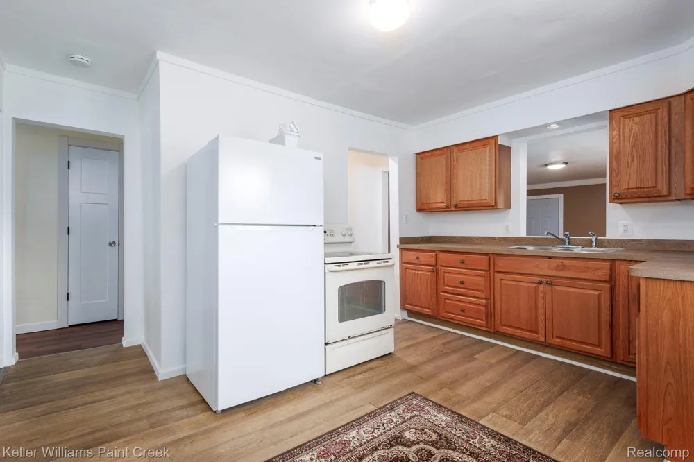 2244 Hammerslea Road Orion Charter Township, MI 48359