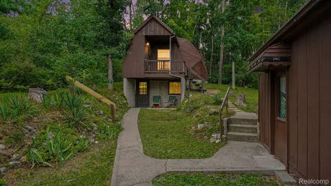 3700 Elbow Lake