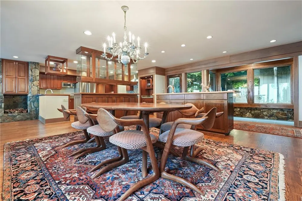 202 Sanderlin Mountain Drive Big Canoe, GA 30143