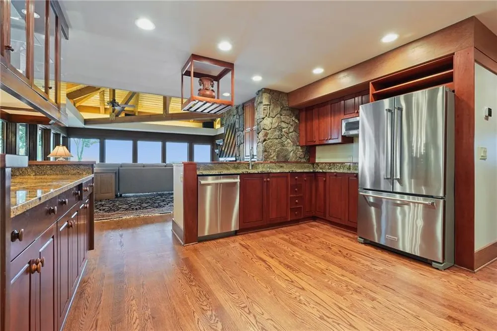 202 Sanderlin Mountain Drive Big Canoe, GA 30143