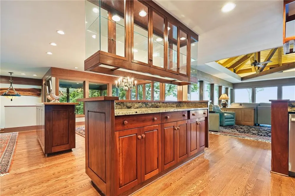 202 Sanderlin Mountain Drive Big Canoe, GA 30143