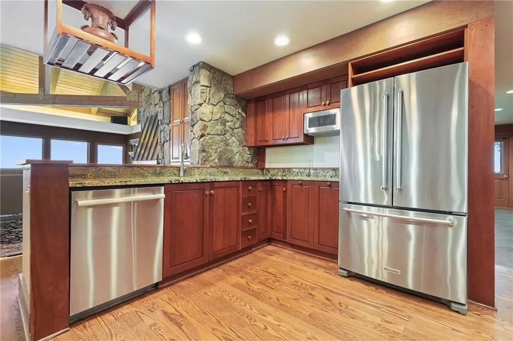 202 Sanderlin Mountain Drive Big Canoe, GA 30143