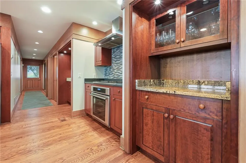 202 Sanderlin Mountain Drive Big Canoe, GA 30143