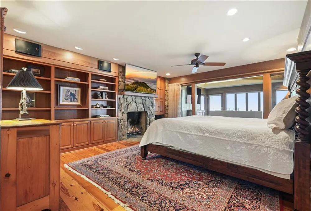 202 Sanderlin Mountain Drive Big Canoe, GA 30143