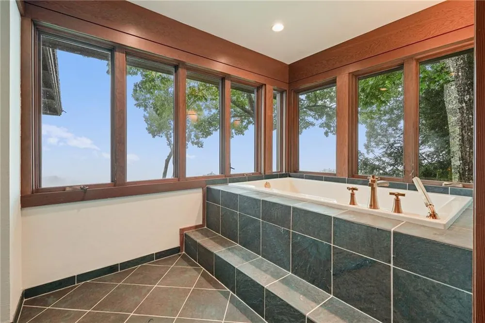 202 Sanderlin Mountain Drive Big Canoe, GA 30143