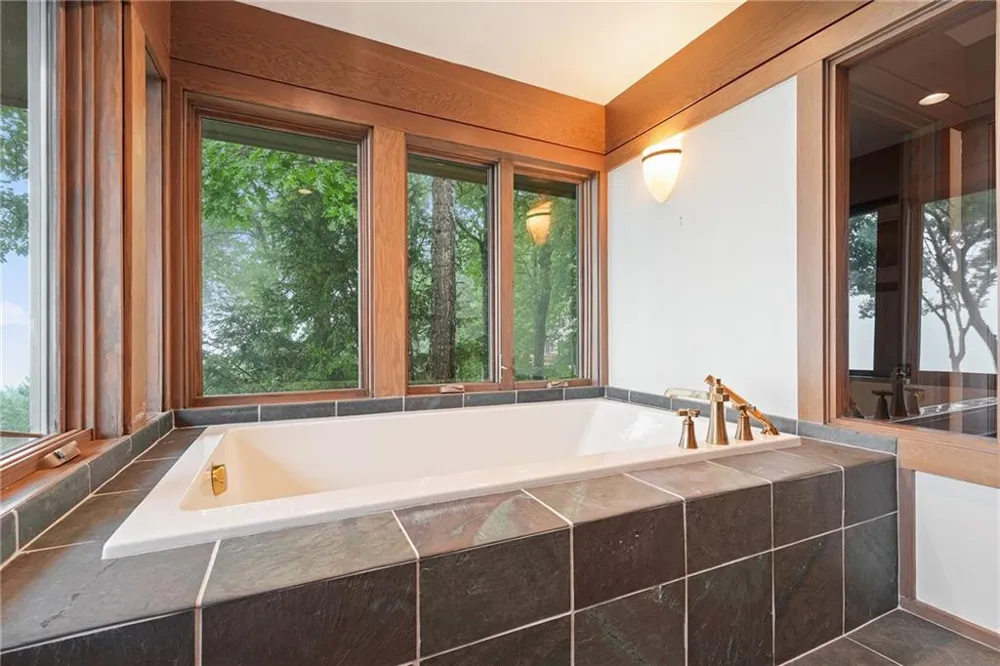202 Sanderlin Mountain Drive Big Canoe, GA 30143