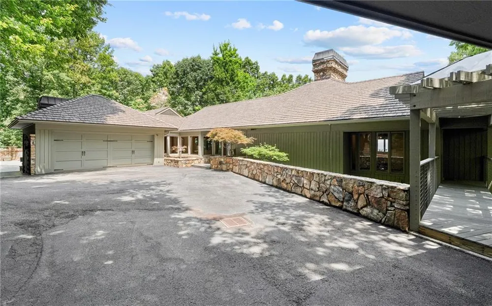 202 Sanderlin Mountain Drive Big Canoe, GA 30143