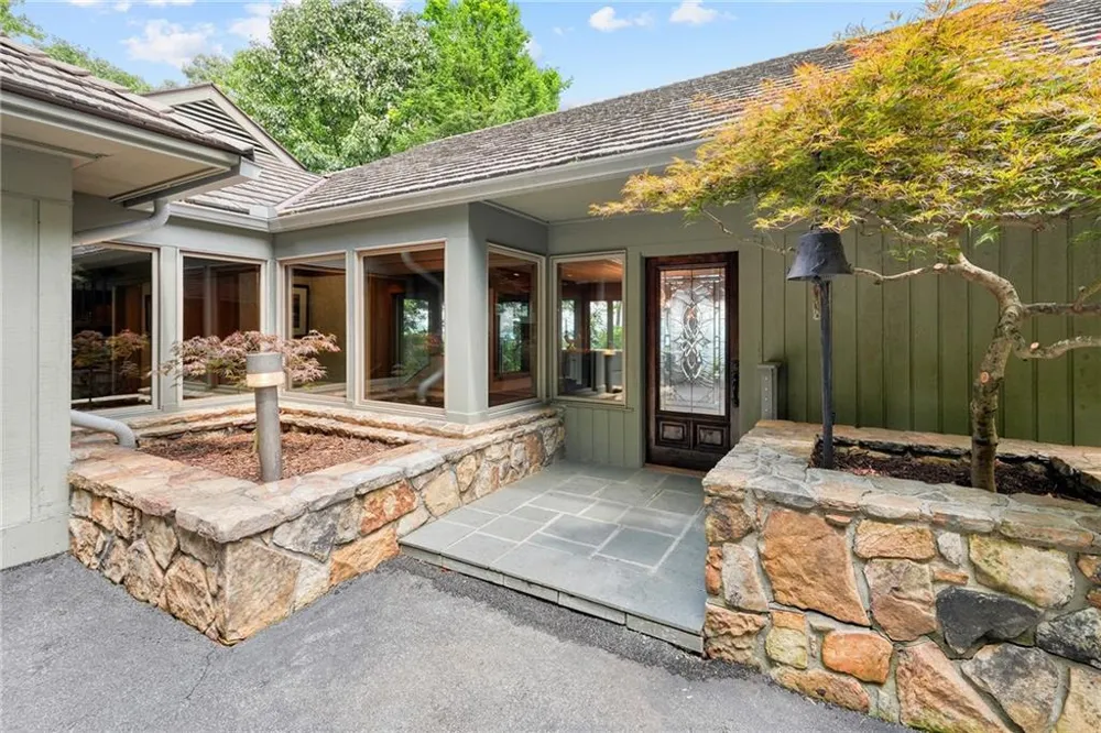 202 Sanderlin Mountain Drive Big Canoe, GA 30143