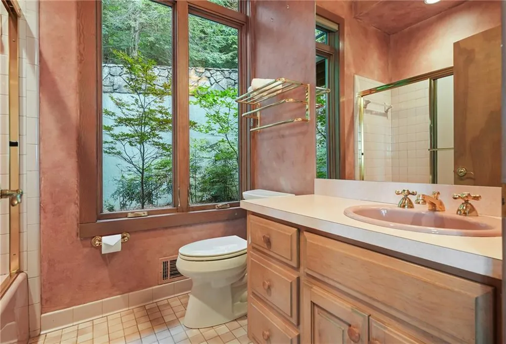 202 Sanderlin Mountain Drive Big Canoe, GA 30143