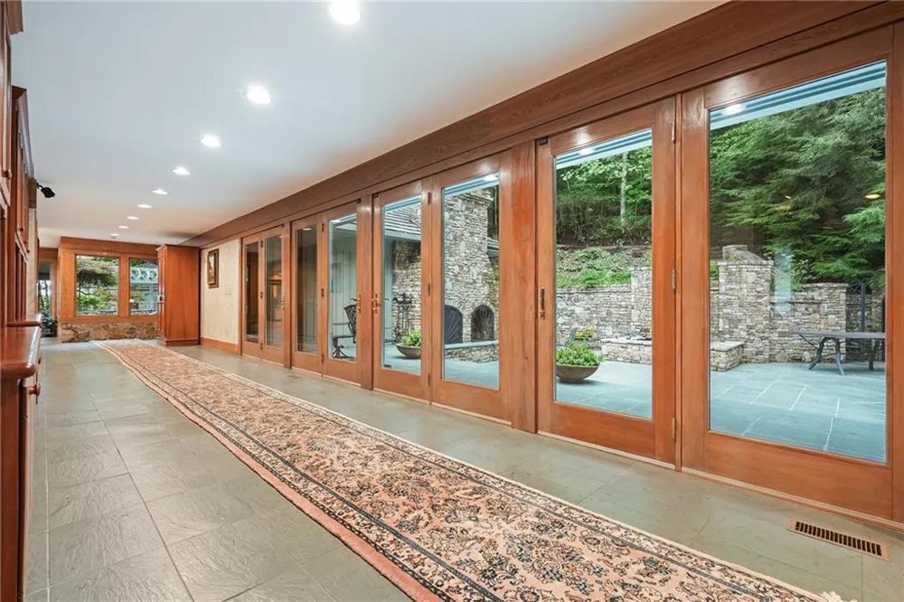 202 Sanderlin Mountain Drive Big Canoe, GA 30143