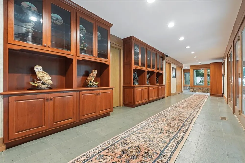 202 Sanderlin Mountain Drive Big Canoe, GA 30143