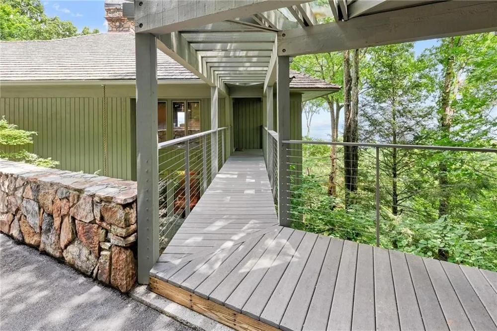 202 Sanderlin Mountain Drive Big Canoe, GA 30143
