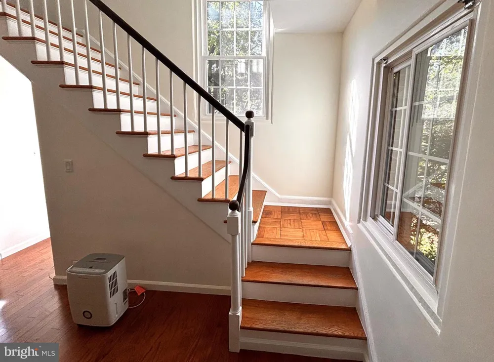 1643 PRESTON ROAD Alexandria, VA 22302