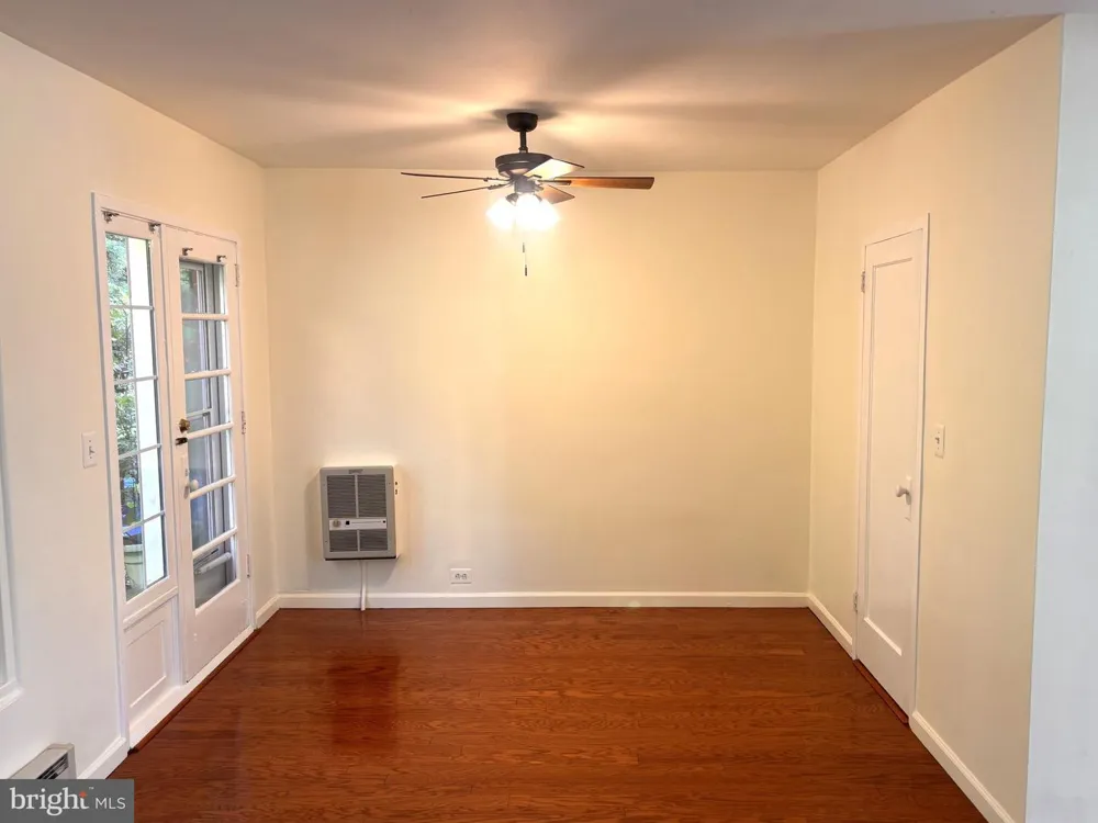 1643 PRESTON ROAD Alexandria, VA 22302
