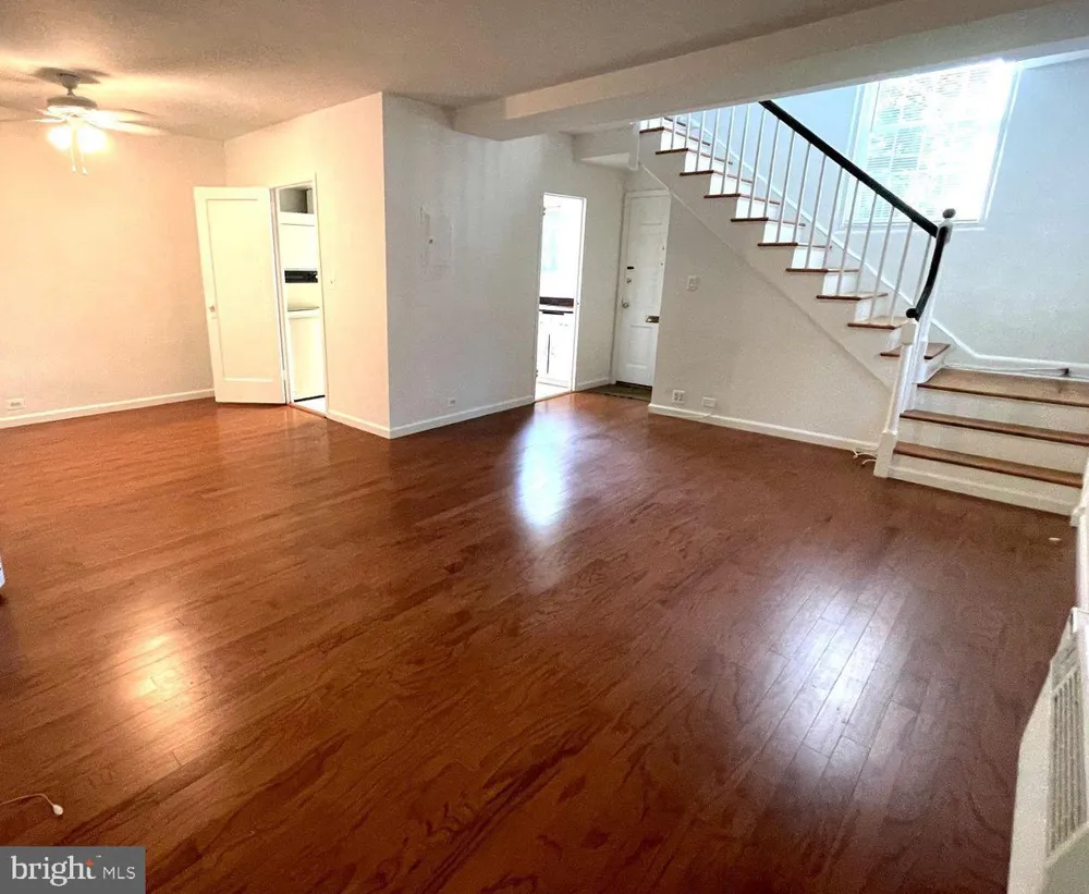 1643 PRESTON ROAD Alexandria, VA 22302