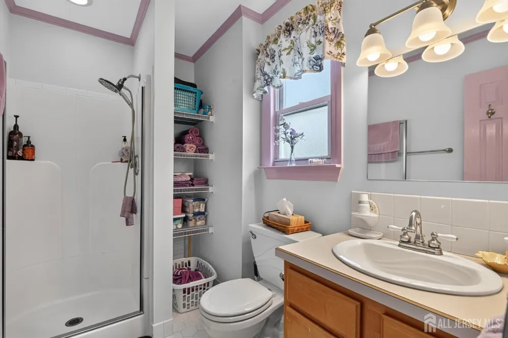 4 Windsor Road Howell, NJ 07731