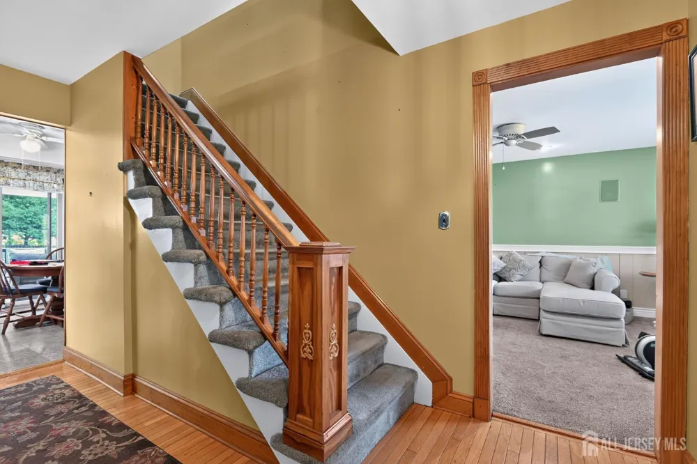 4 Windsor Road Howell, NJ 07731