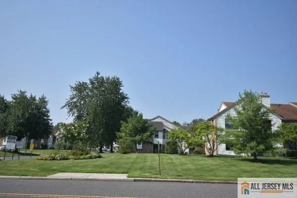 510 Sunshine Court Sayreville, NJ 08859