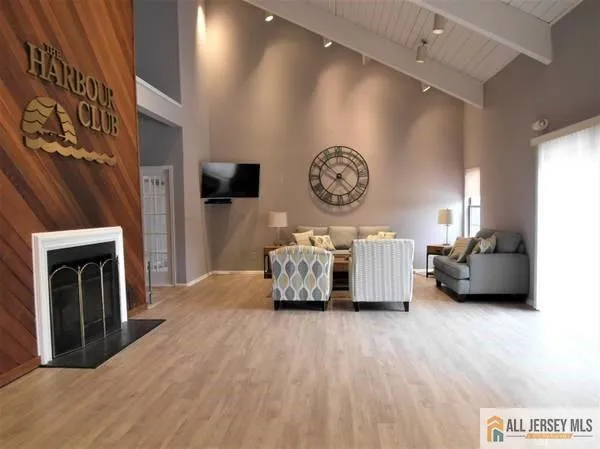 510 Sunshine Court Sayreville, NJ 08859