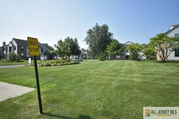 510 Sunshine Court Sayreville, NJ 08859