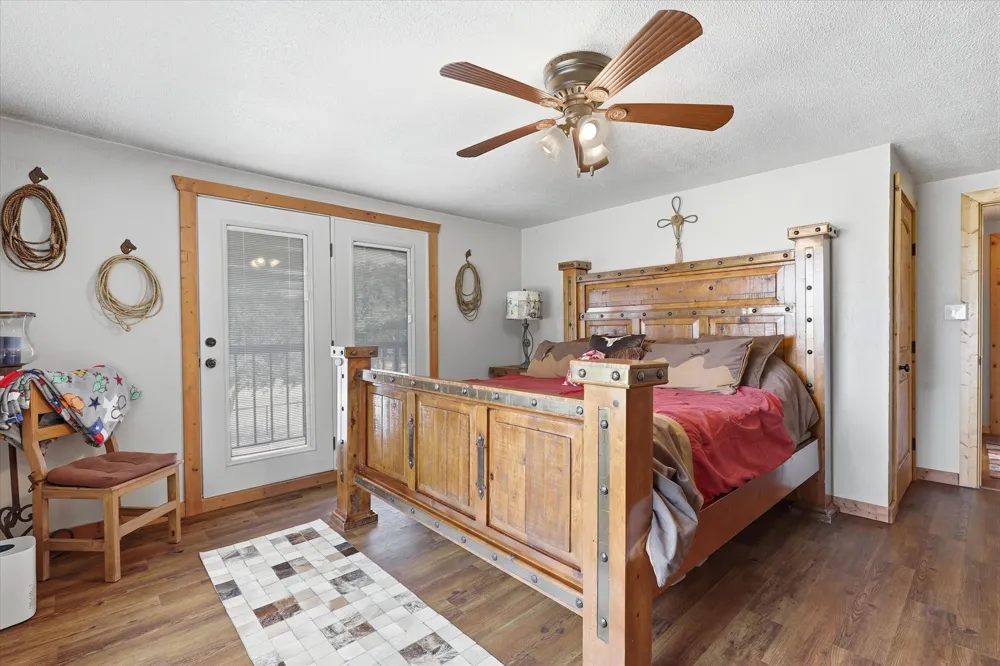 12 County Road 2114 Gainesville, TX 76240