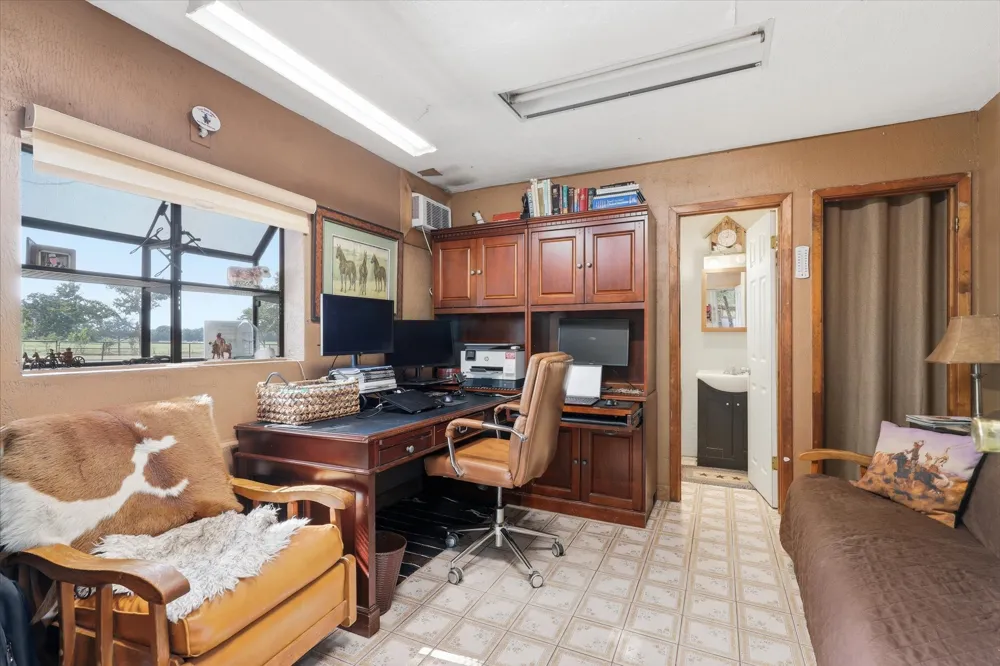 12 County Road 2114 Gainesville, TX 76240