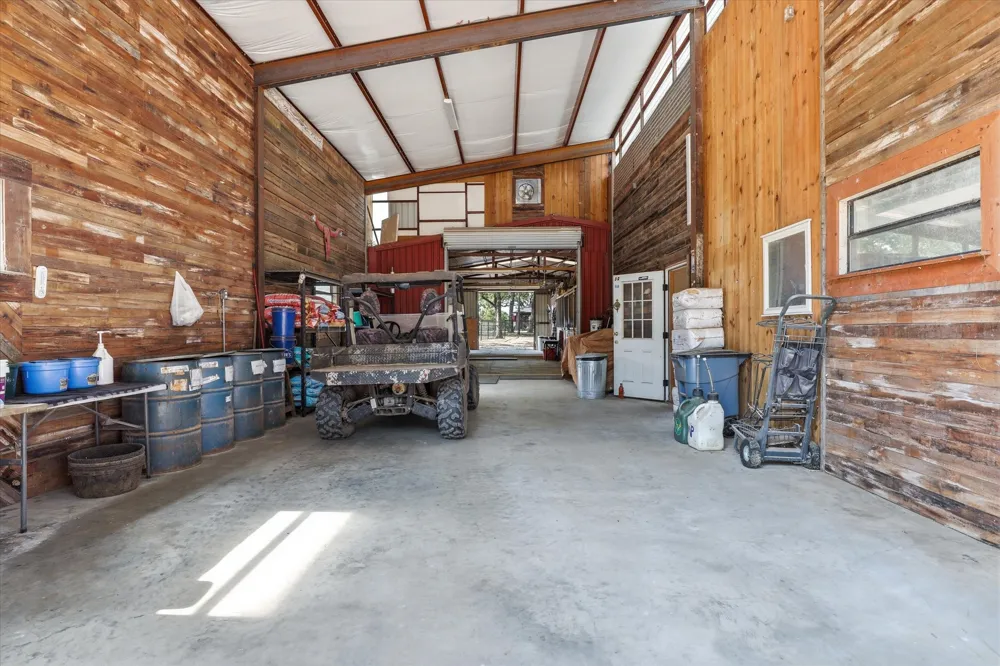 12 County Road 2114 Gainesville, TX 76240