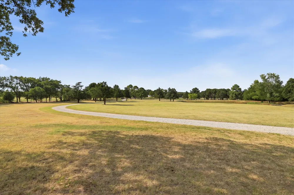 12 County Road 2114 Gainesville, TX 76240