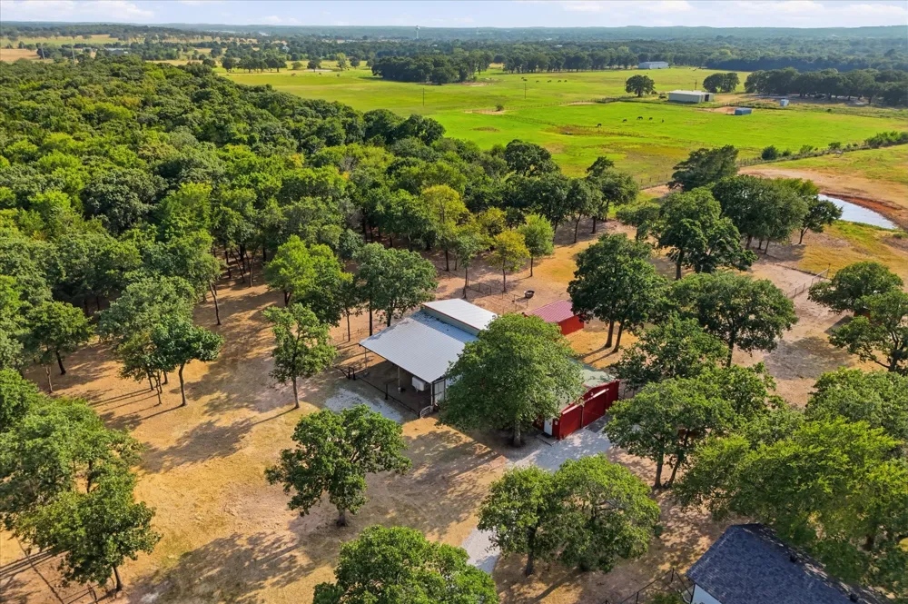 12 County Road 2114 Gainesville, TX 76240